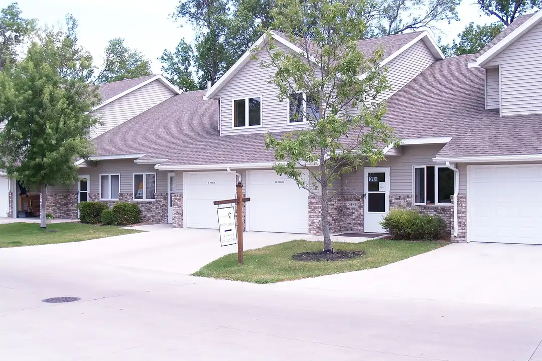 Mistwood Townhomes – photo 1