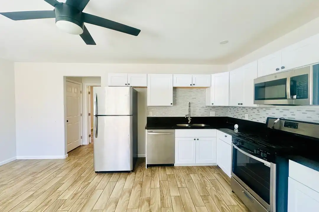 340 E 22nd St unit 340-1 - View 2