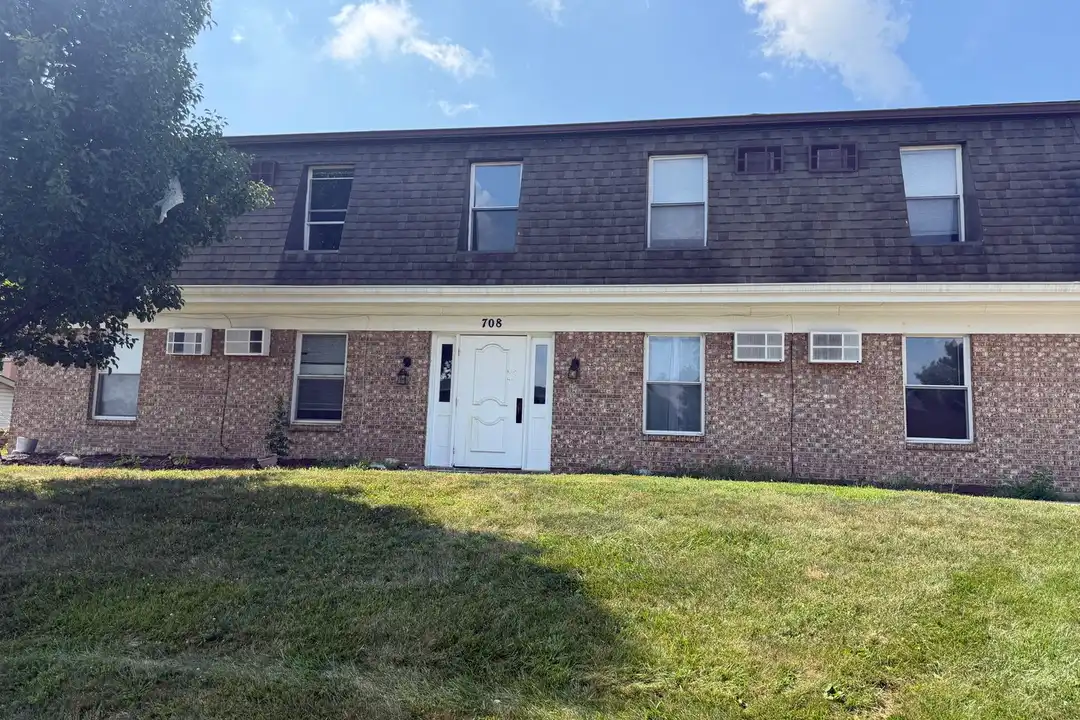708 Green Feather Ct unit Unit 3 – photo 1 of 12