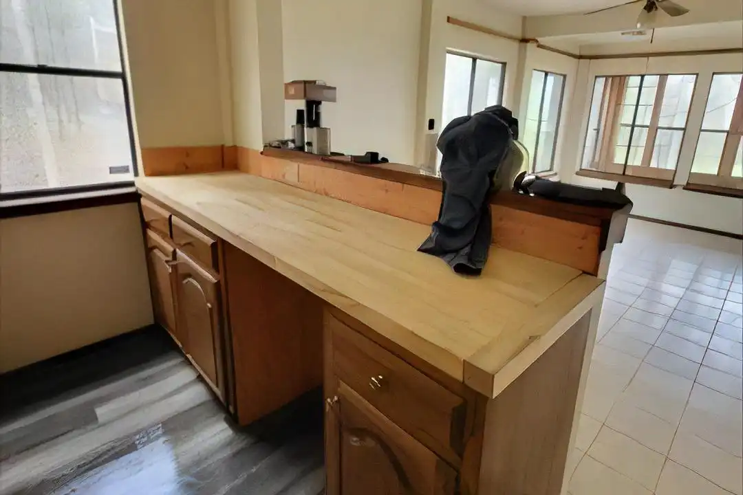 10081 Jacobs Ln - View 2