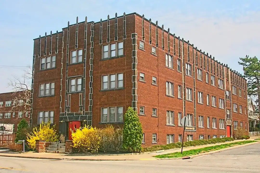 Lee-Yorkshire Apartments – photo 1