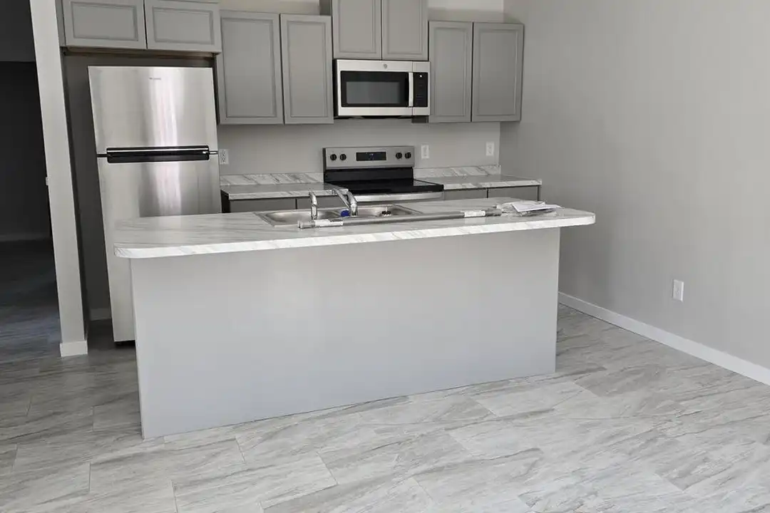 2212 S 1st Ave unit 1-3 - View 3