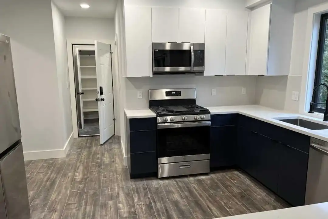 Apartment in Boston - More