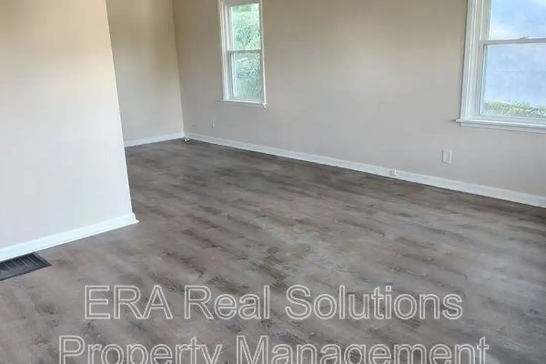 4245 Leeper St – photo 1