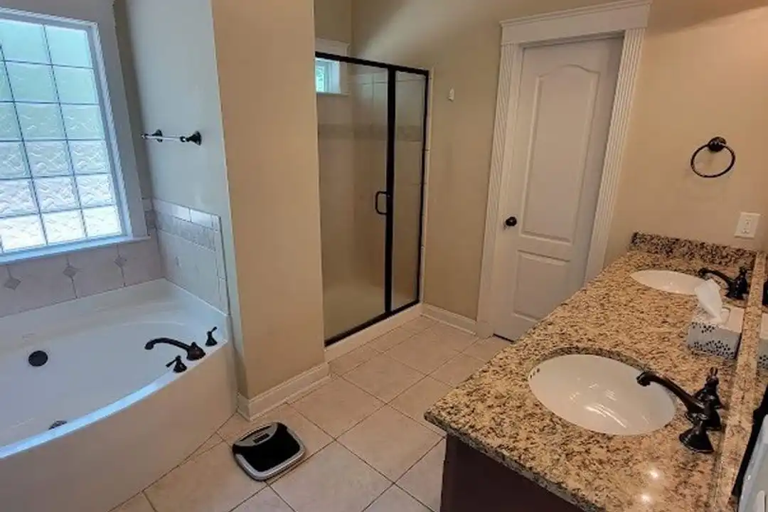 236 Ashland Oaks Dr - View 2