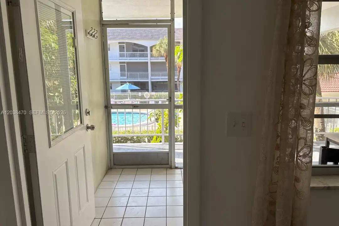 541 Blue Heron Dr unit 215 - View 6