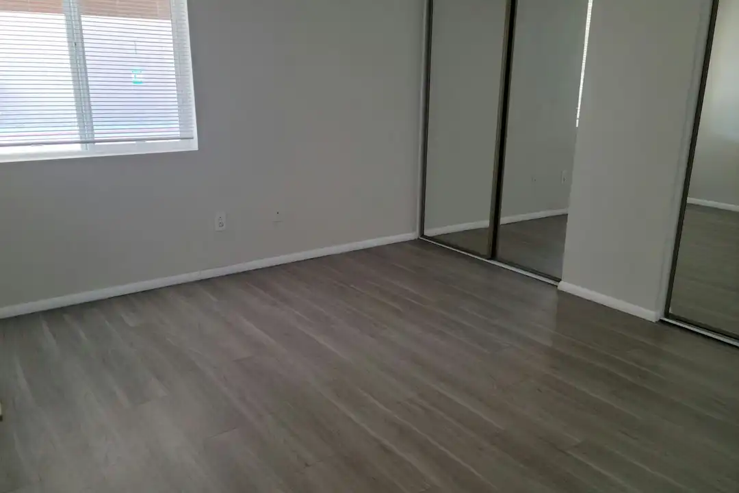 Apartment in Phoenix - More