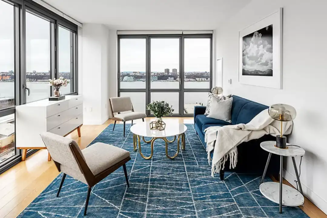 608 W 57th St – pohled 2