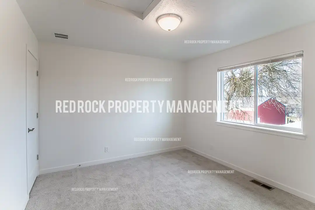 1116 N Davis Ln - View 5