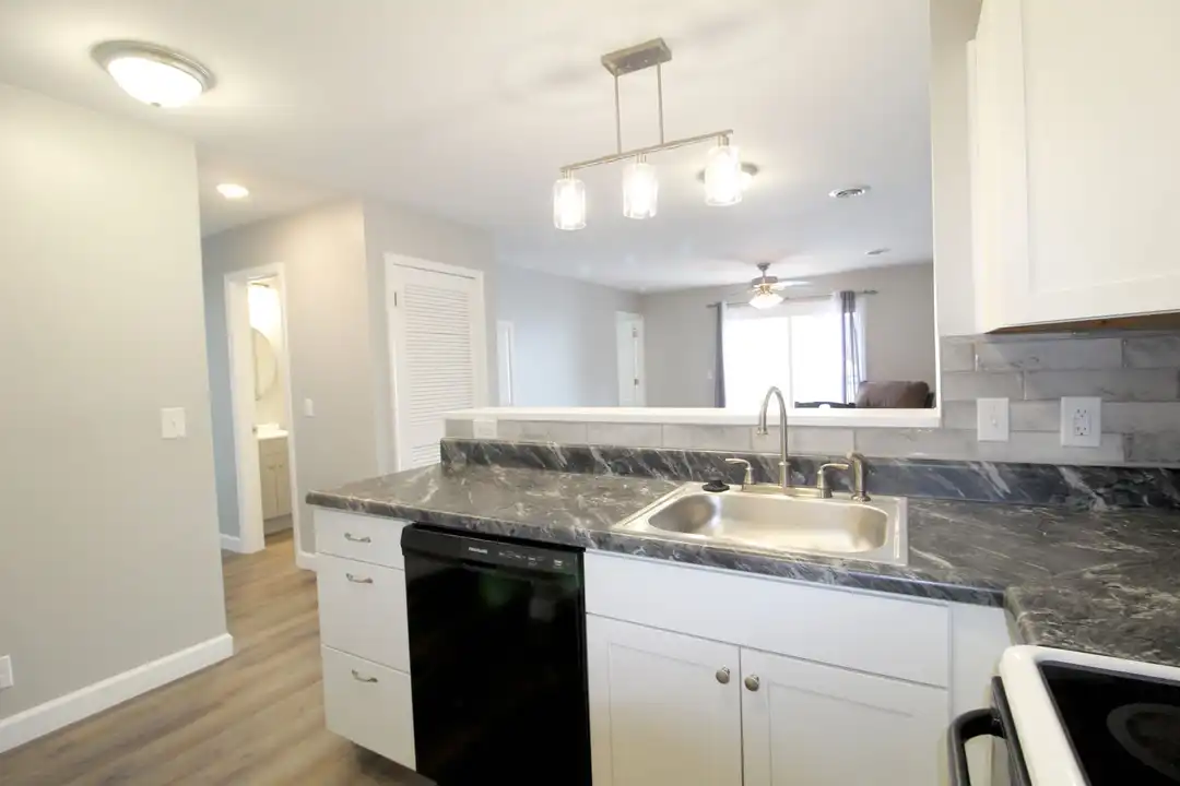 Apartment in Harrisonburg - View 5