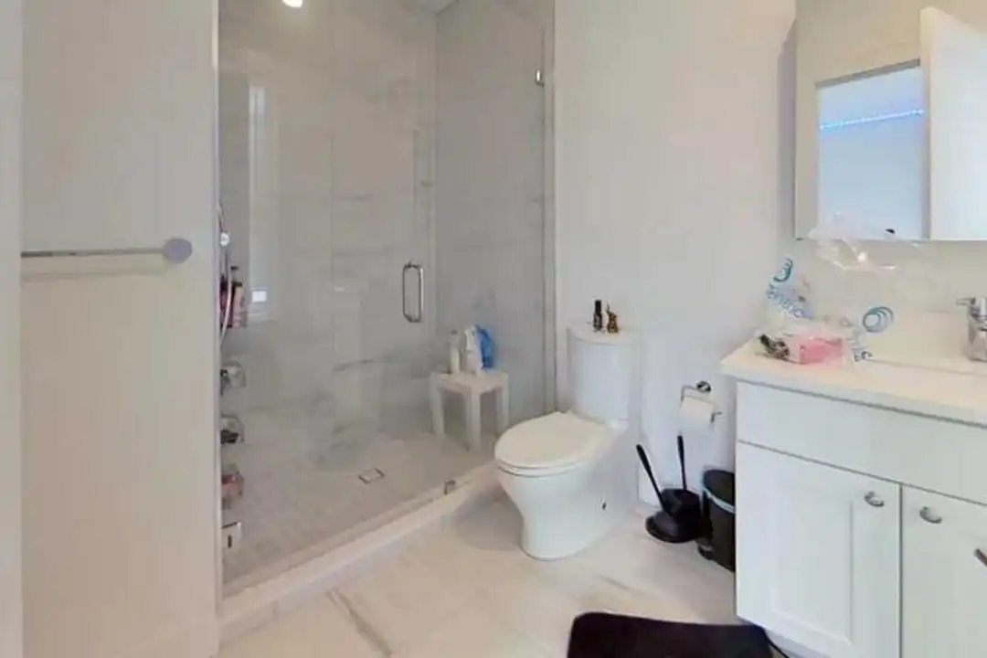 144 Chelsea St - View 6