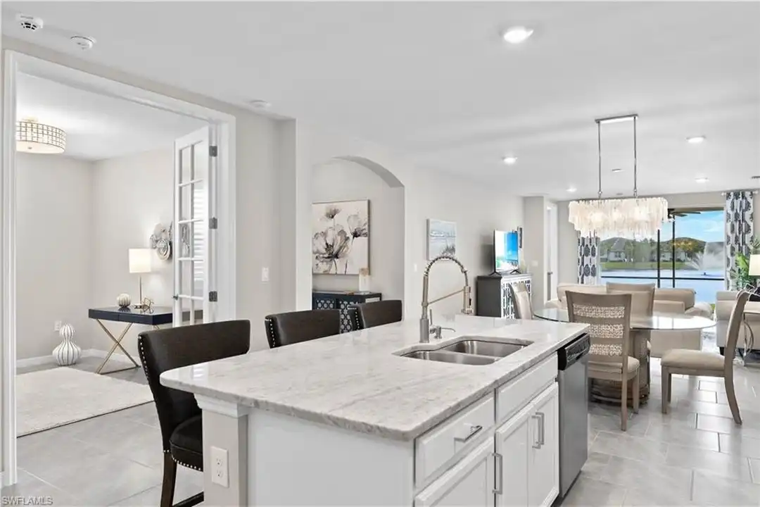 14558 Edgewater Cir - View 5