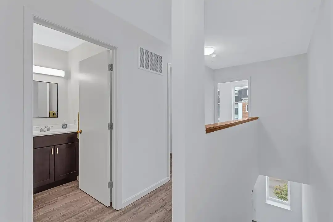 Bon Secours Apartments – photo 1