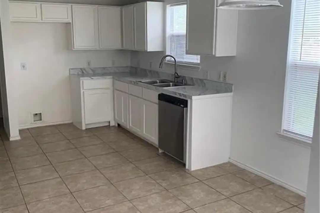 4205 Santa Lucia St - More