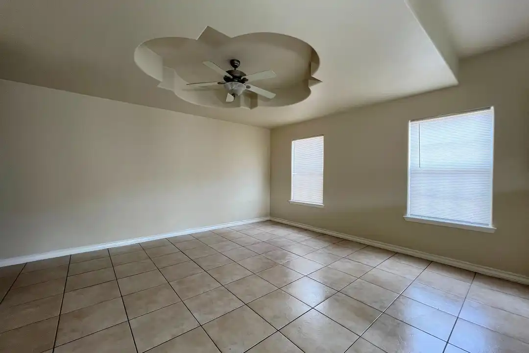 5310 Marcella Ave - More