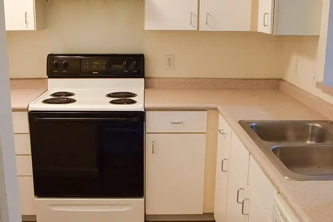 Coleman Apartments – photo 1 of 2