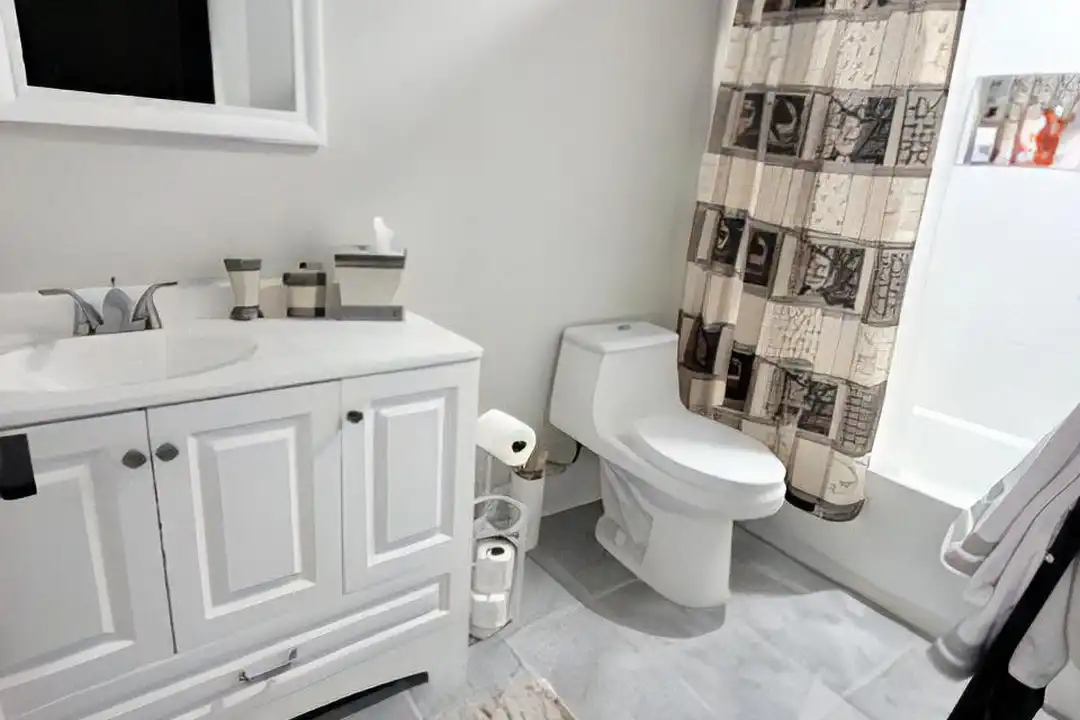 824 18th St NE unit 001 - View 6