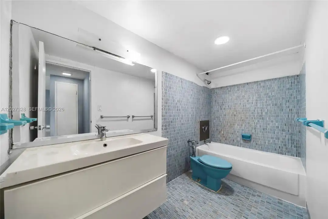 3301 NE 5th Ave unit 104 - More