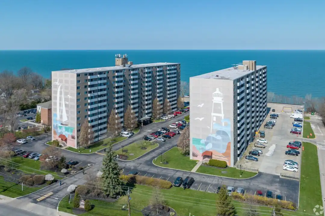 30951 Lakeshore Blvd unit 1-0105 – photo 1 of 33