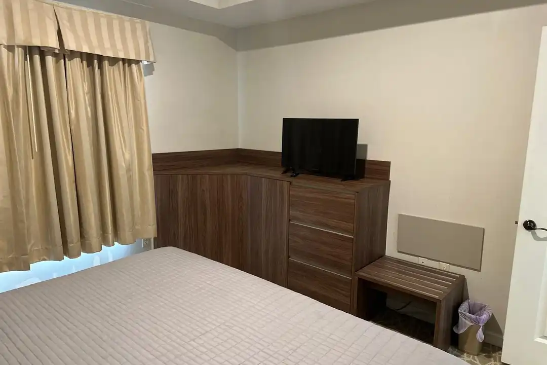 7383 Universal Blvd unit # 210 – další