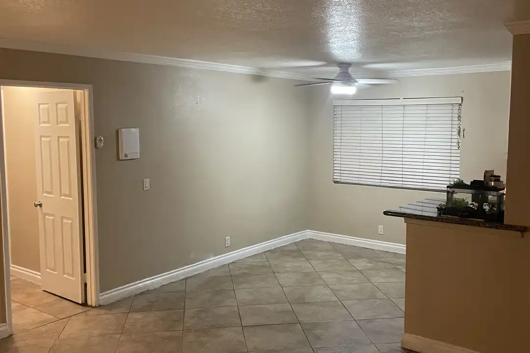 Apartment in El Cajon - View 5