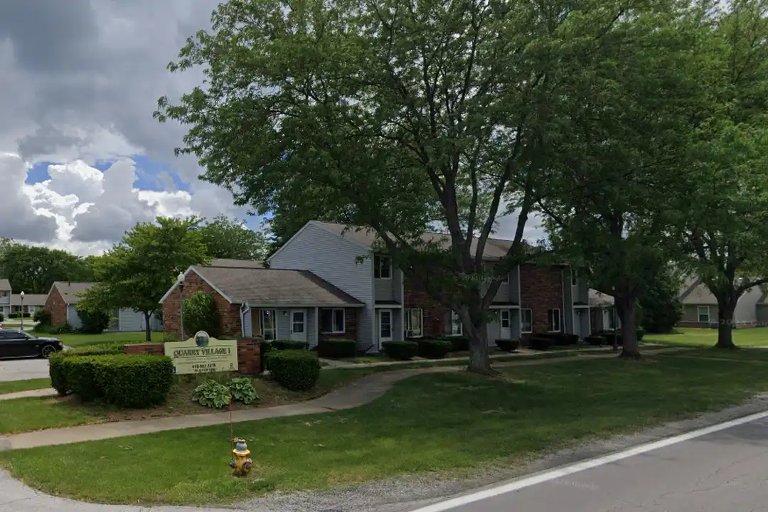 735 S Main St – photo 1 of 9