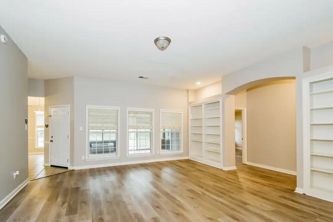 4480 Glenchase Dr - View 5