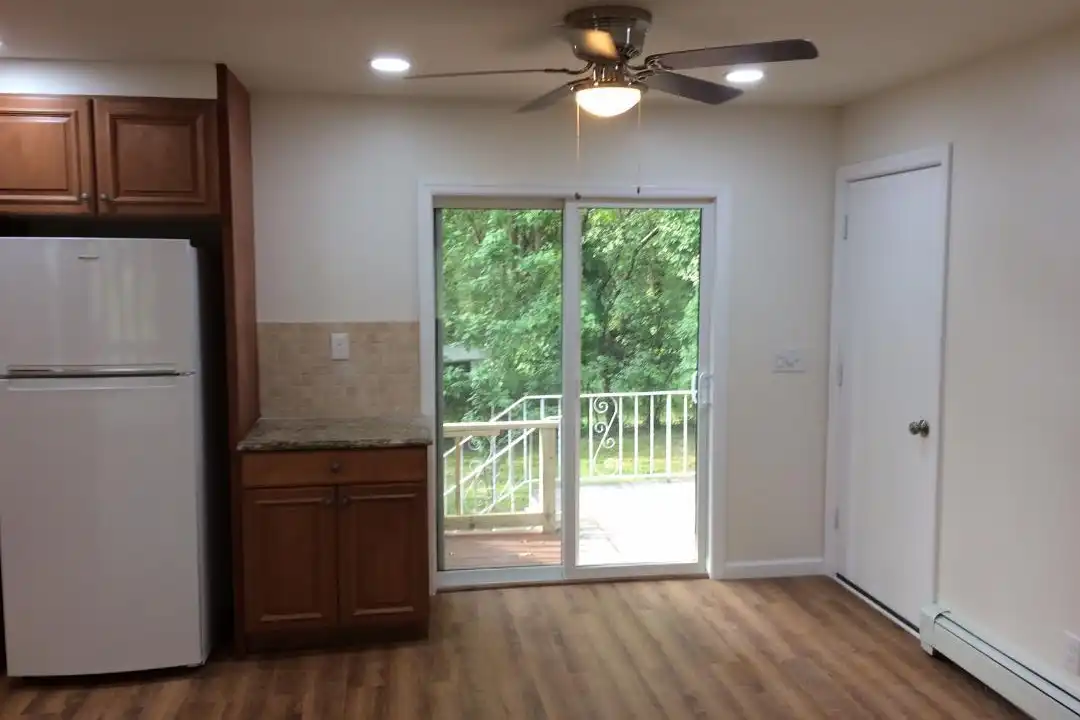 52 Gordon Pl - View 6