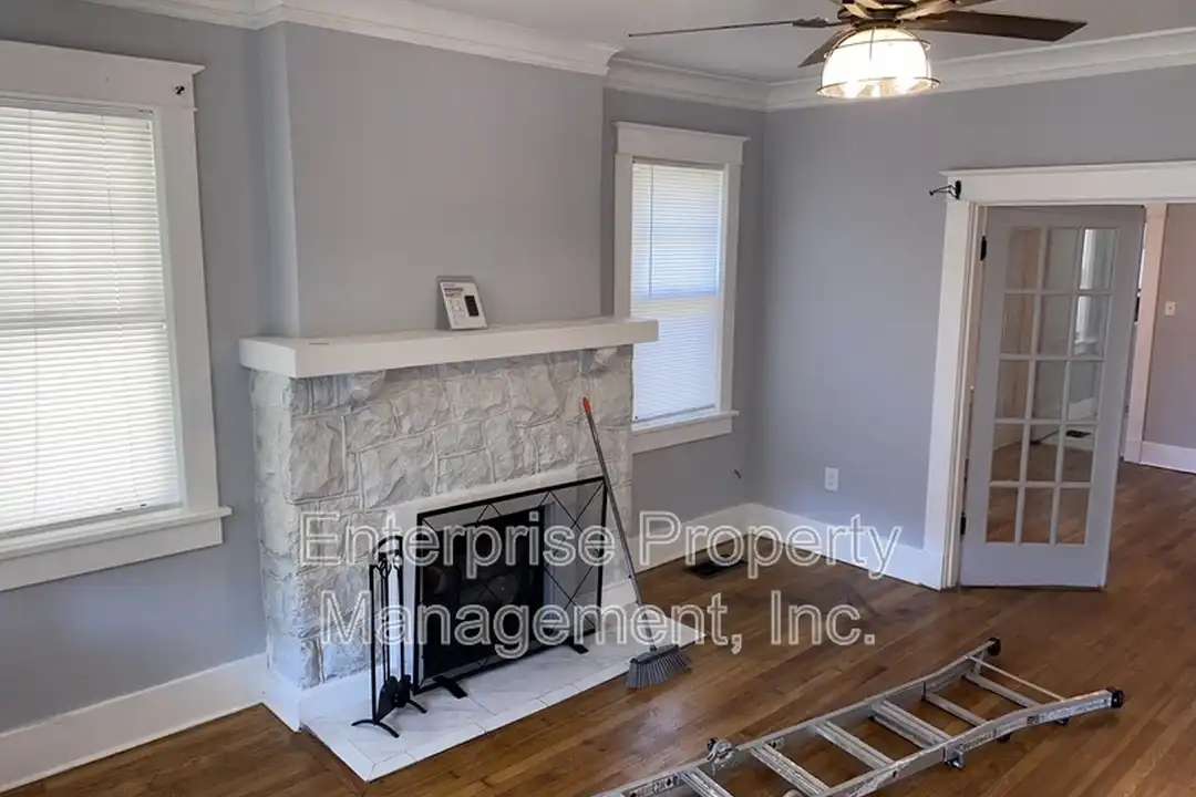 414 N Willett St - View 3