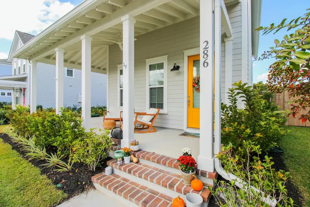 286 Great Lawn Dr - View 2