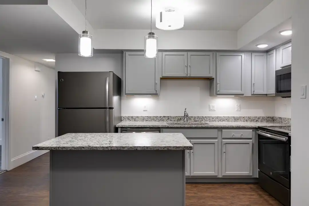 631 Broadmoor Dr unit 631 Unit C - View 6
