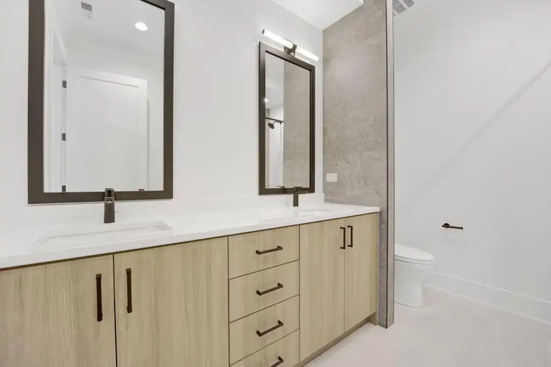 Apartment in Jefferson Township, West Ravenswood, Cook County - View 4