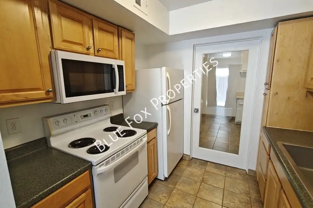 880 E Peppergrass Ln - View 6