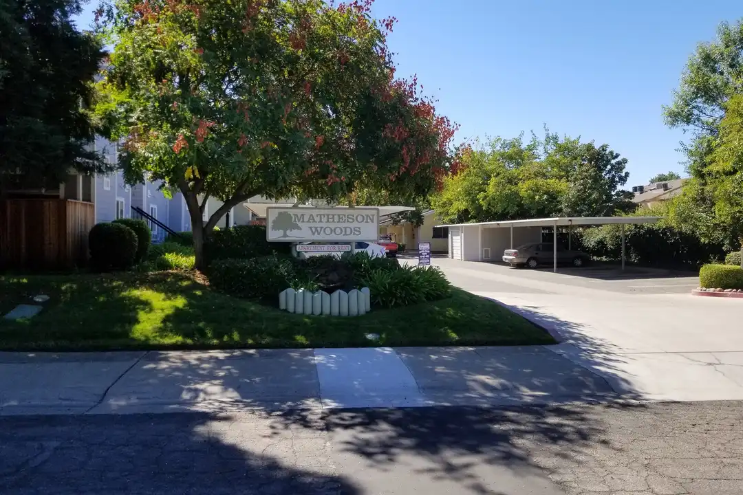 Apartment in Sacramento - View 2