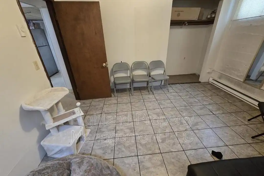 520 NE Maple St unit # C - View 6