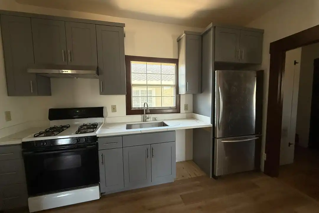 715 Pennsylvania Ave unit 2 - View 4