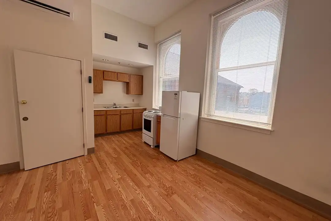 252 W College Ave unit Unit 216 – photo 1