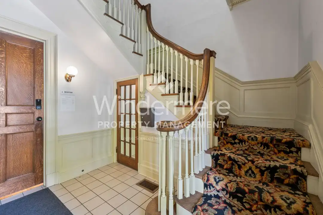 628 S Maple St unit Unit 5 - View 4