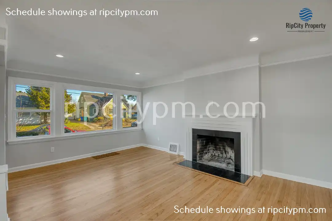 2521 SE 64th Ave - View 4