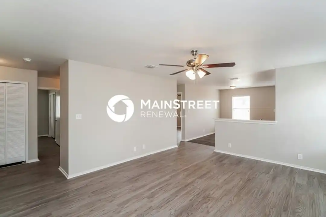 House in San Antonio - View 3