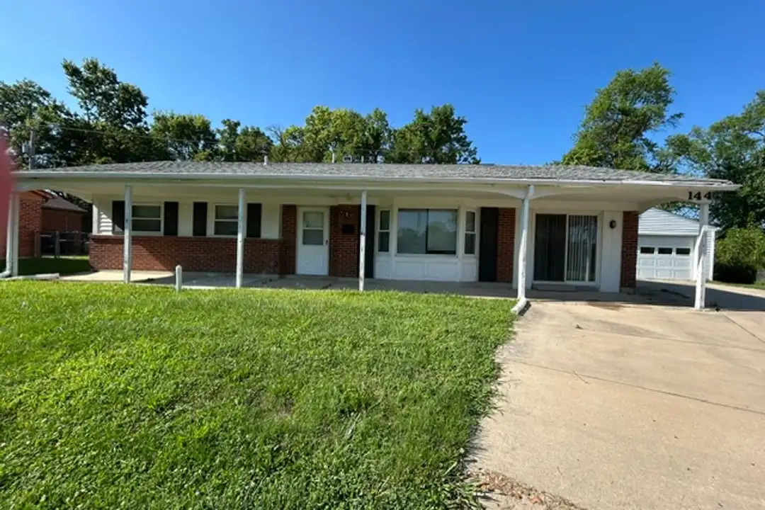 144 McCraw Dr – photo 1 of 26