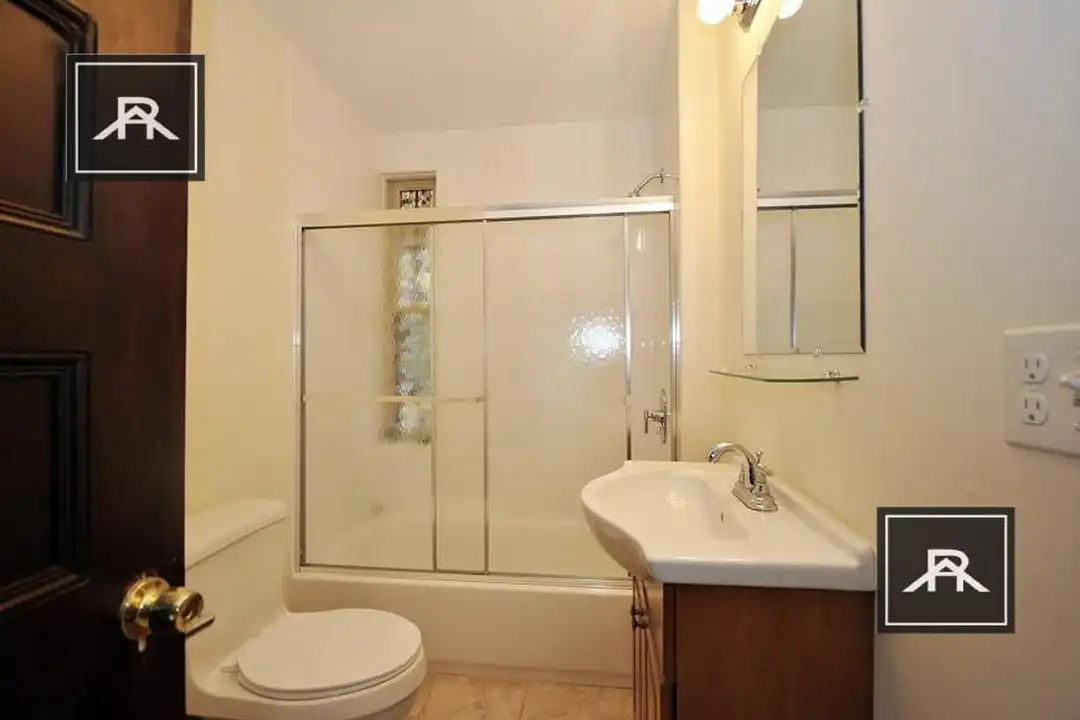 Apartment in Boston - View 3