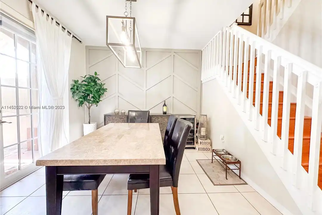 130 Riverwalk Cir - More