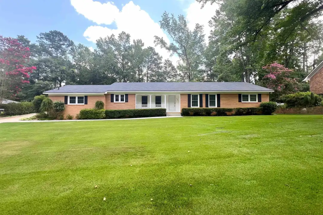 1943 Birchwood Way – photo 1