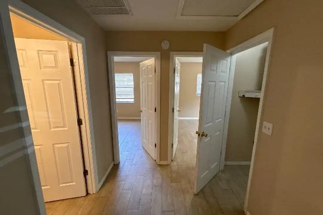 2550 E Constance Ct - More