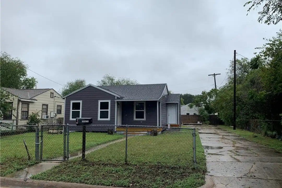 610 Caddo St – photo 1