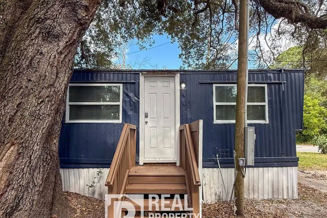 9221 Kiowa Dr – photo 1 of 10