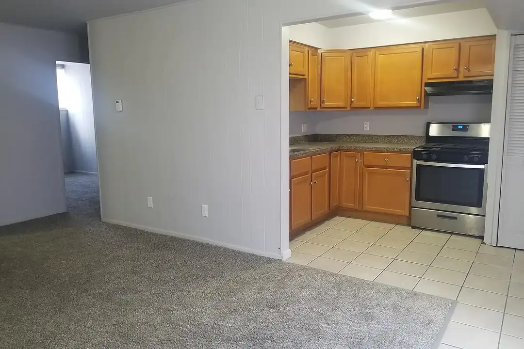 Washington Townhomes – photo 1