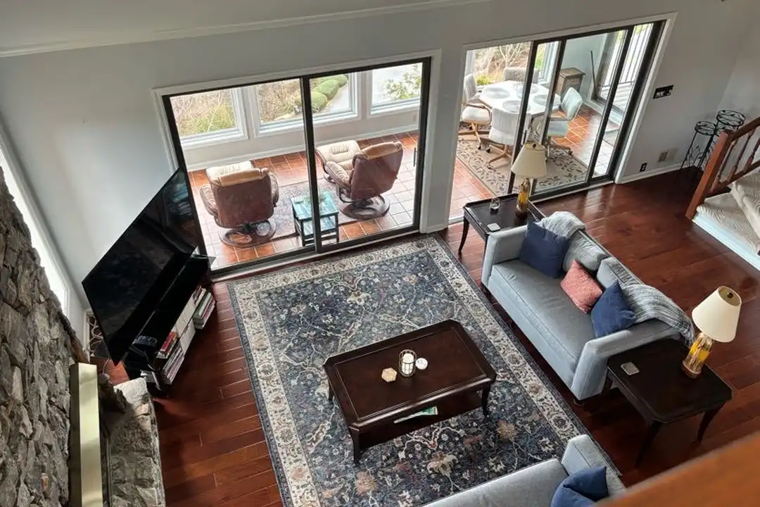 1403 Fleetwood Plaza - More