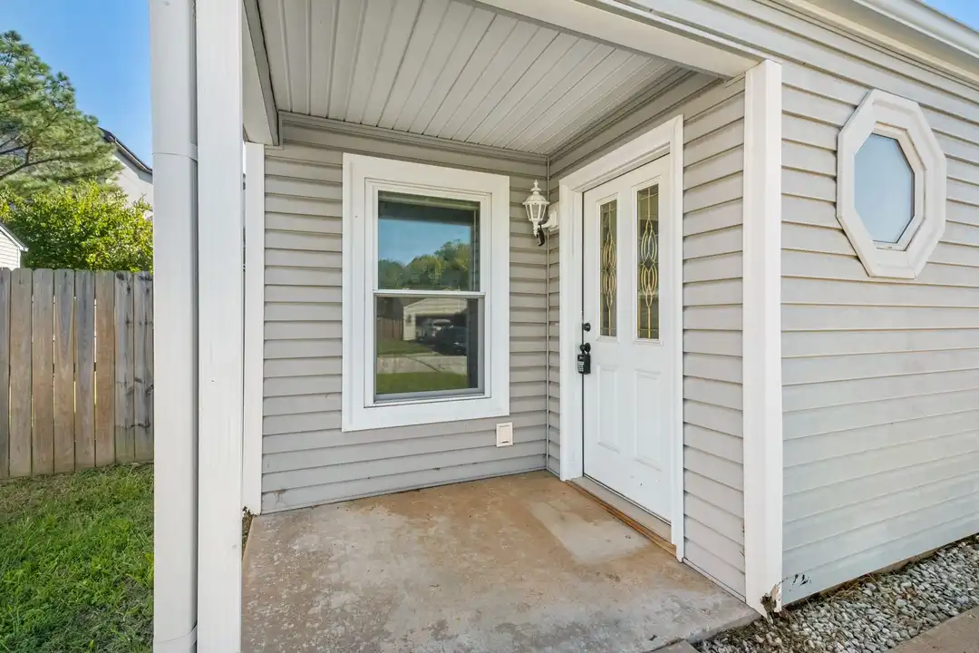 2910 NE 12th St - View 4